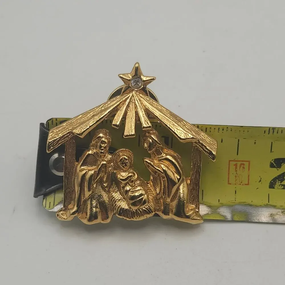 Vintage Gold Tone Nativity Manger Lapel Pin Rhinestone Star Holy Family 1980s